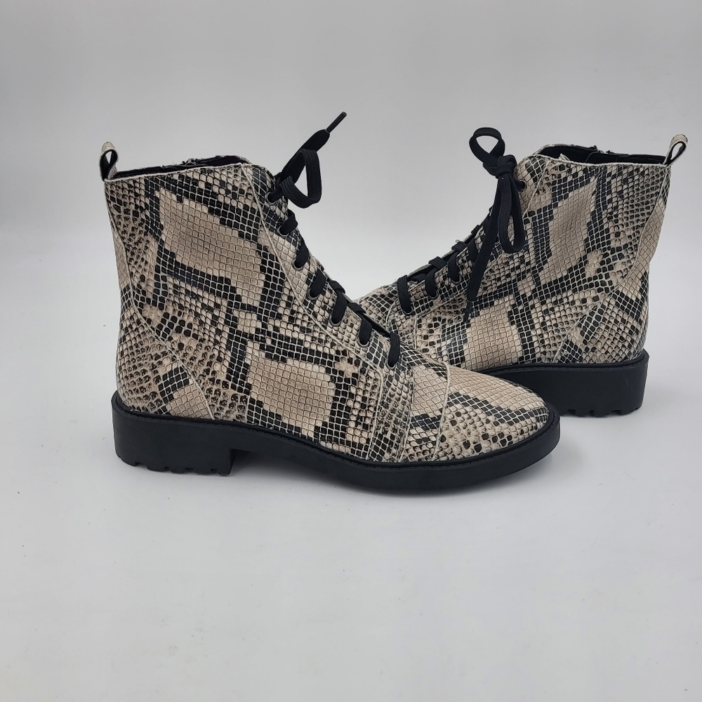 NWT Linea Paolo Women's Trinity Cream Snake Print Leather Combat Boots Size 9.5 - Picture 3 of 12